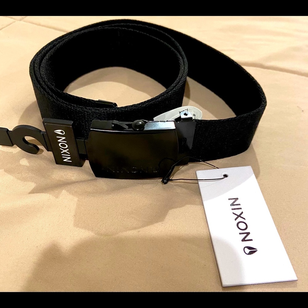 Nixon basis belt